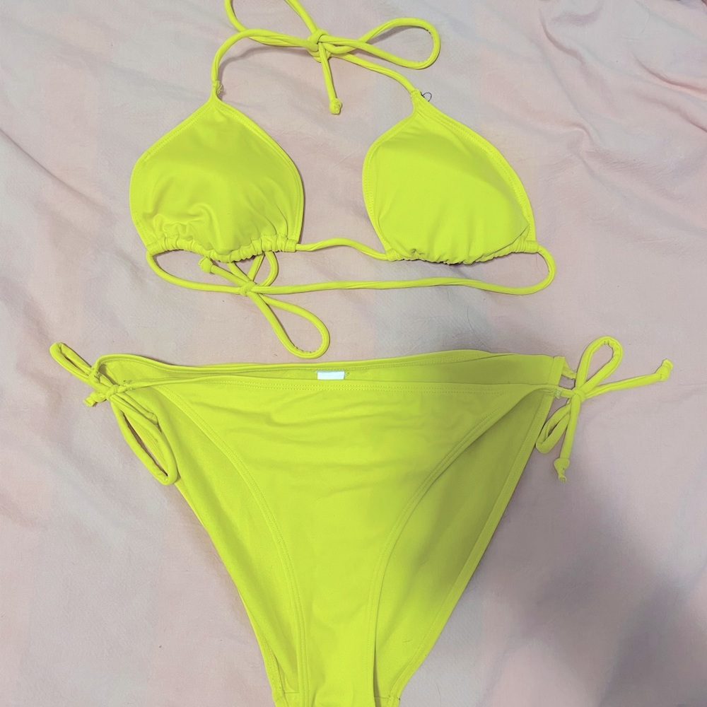 Yellow Bikini 💛